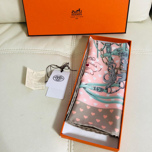 Hermes(エルメス)のお値下げ【未使用】エルメス ミニカレ レディースのファッション小物(バンダナ/スカーフ)の商品写真