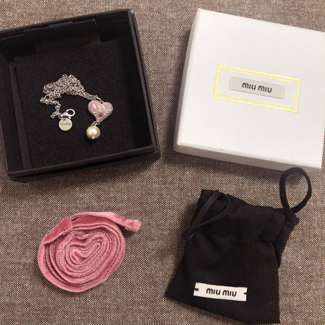 miumiu(ミュウミュウ)のmiumiu ネックレス ハート レディースのアクセサリー(ネックレス)の商品写真