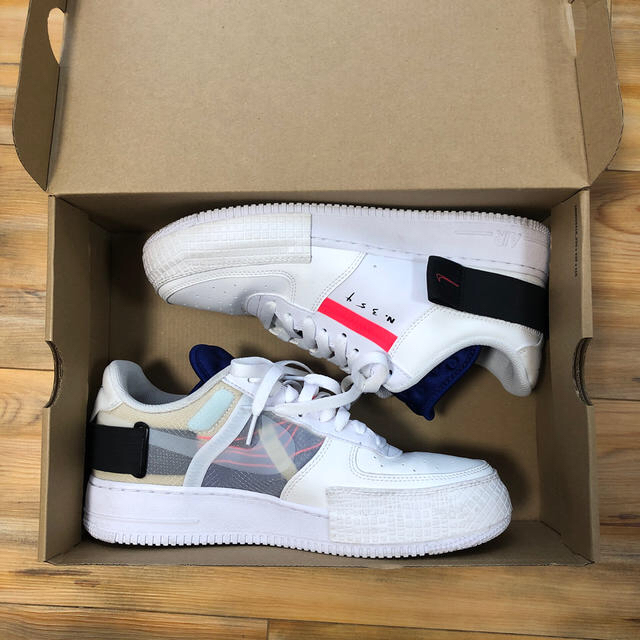 NIKE(ナイキ)のNike Air Force1  箱付き メンズの靴/シューズ(スニーカー)の商品写真