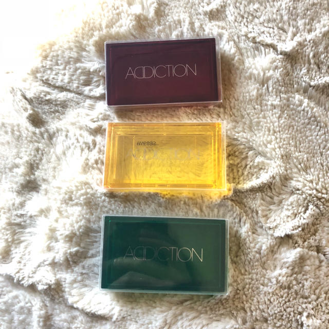 ADDICTION(アディクション)の非売品 ノベルティ ADDICTION conpact case mini  コスメ/美容のベースメイク/化粧品(アイシャドウ)の商品写真