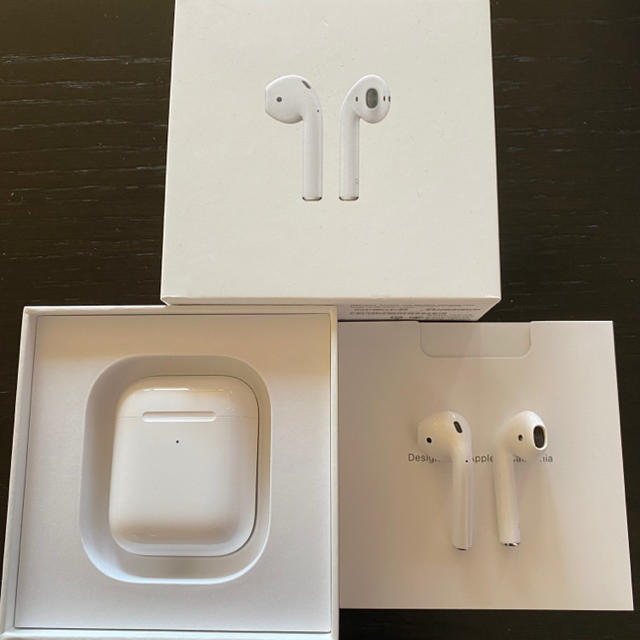 AirPods with wireless charging Case