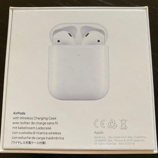 Apple(アップル)のAirPods with wireless charging Case  スマホ/家電/カメラのオーディオ機器(ヘッドフォン/イヤフォン)の商品写真