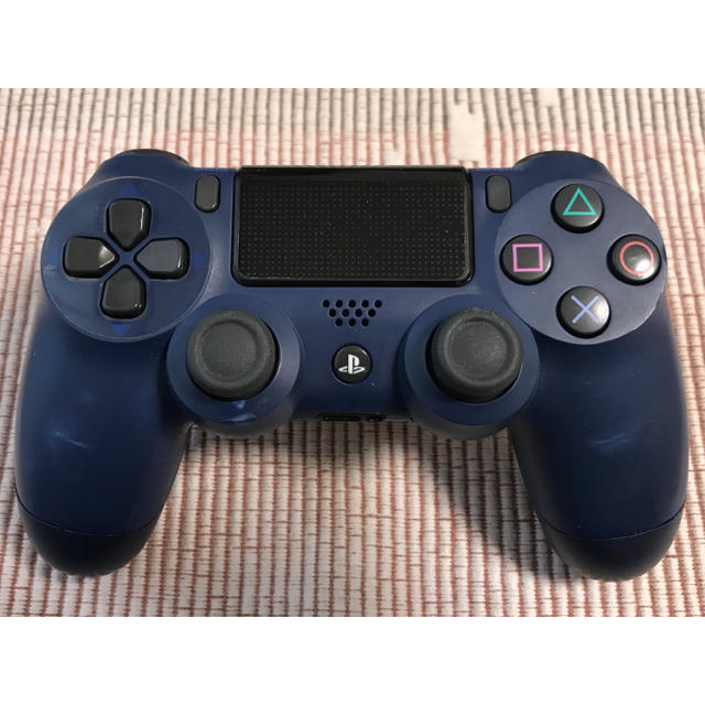 PlayStation4(プレイステーション4)のPS4 DUALSHOCK4 コントローラー CUH-ZCT2J22 少し訳あり エンタメ/ホビーのゲームソフト/ゲーム機本体(その他)の商品写真