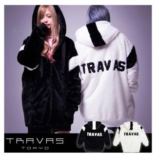 travas tokyo バックロゴ　ファーラインパーカー