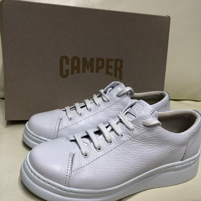 【未使用】 カンペール　Camper  スニーカー　23.5cm  ホワイト