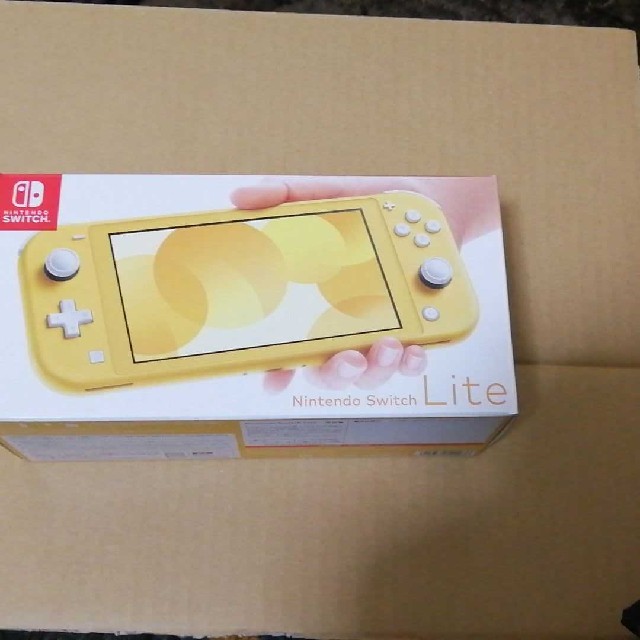 任天堂Switch Lite イエロー新品未開封