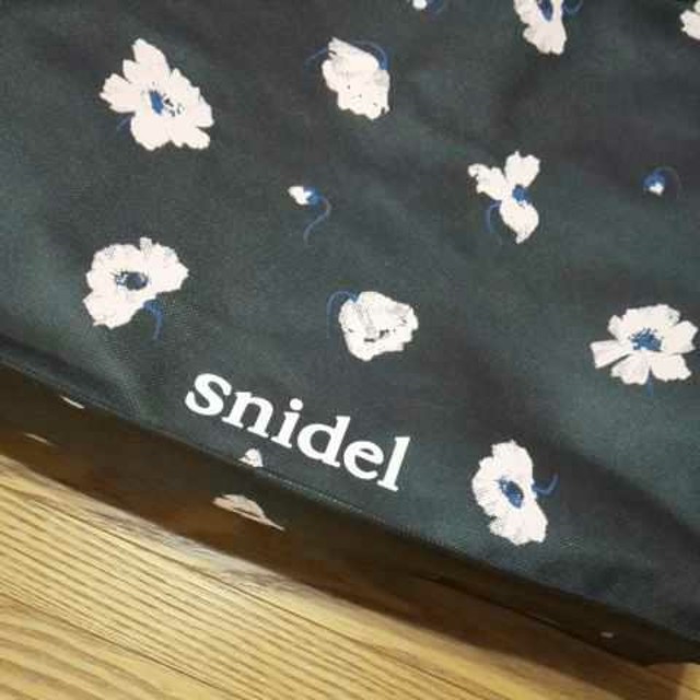 SNIDEL(スナイデル)のsnidel 2018バック 約45cm×33cm×12cm レディースのバッグ(ショップ袋)の商品写真