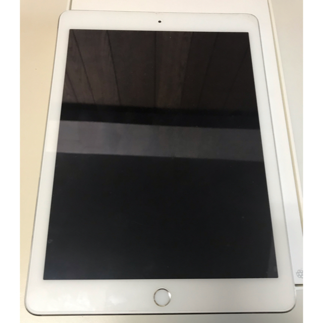 【送料無料】iPad Air 2 シルバー　wifi + celler 16GB