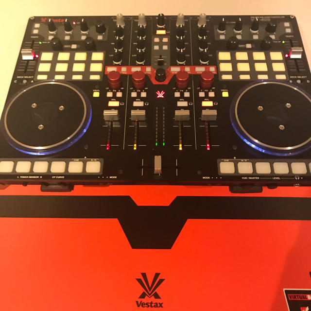 Vestax VCI-400 ベスタクス ベスタクスPCDJコントローラdjay 注目の ...