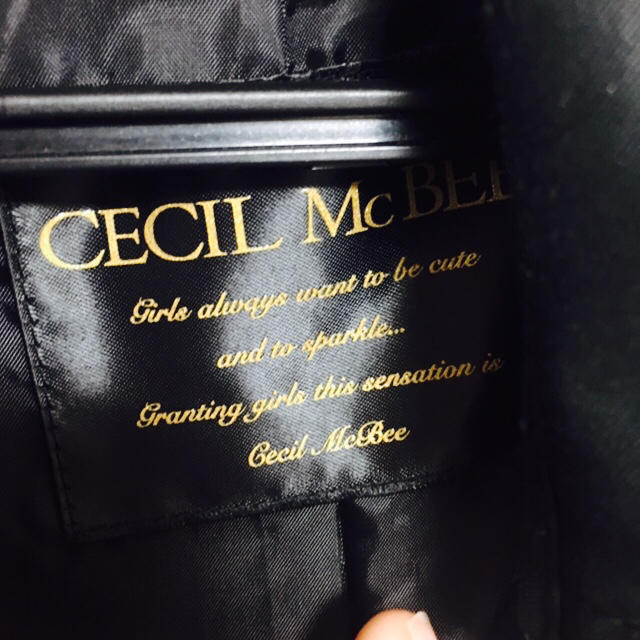 CECIL McBEE(セシルマクビー)のCECIL McBEE*トレンチコート黒 レディースのジャケット/アウター(トレンチコート)の商品写真