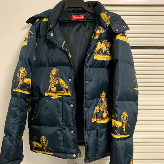 Supreme(シュプリーム)のsサイズ❗️ supreme lion puffe jacket メンズのジャケット/アウター(ブルゾン)の商品写真
