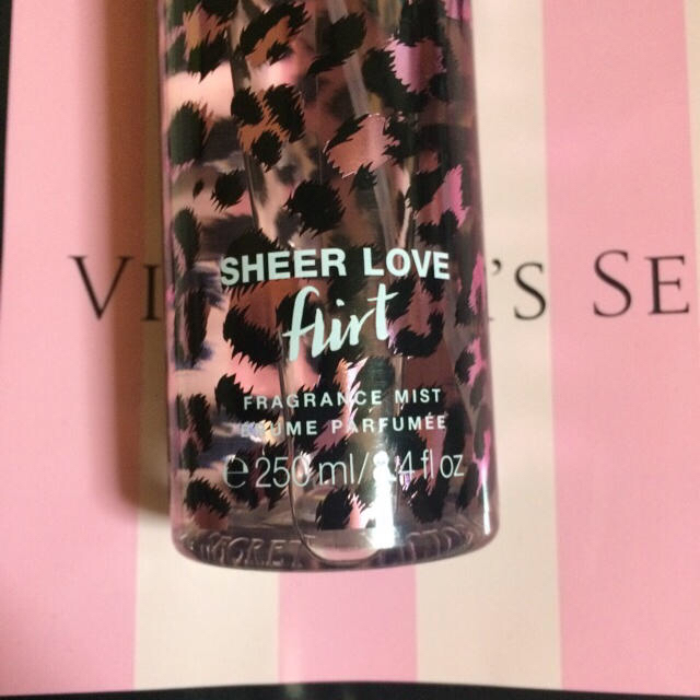 Victoria's Secret(ヴィクトリアズシークレット)のVS お取り置き商品☺︎ コスメ/美容のボディケア(ボディローション/ミルク)の商品写真