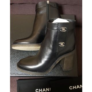 シャネル(CHANEL)のCHANEL ショートブーツ(ブーツ)