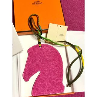 エルメス(Hermes)のエルメスプティアッシュサマルカンド　シェーブルローズテリアン&オレンジ(バッグチャーム)