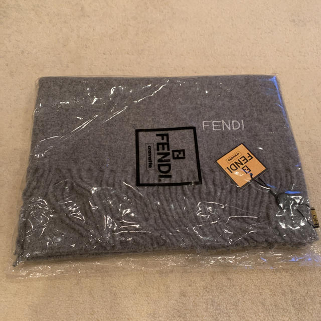 FENDI マフラー