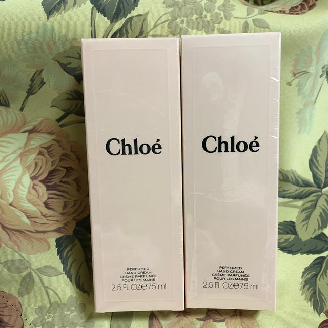 Chloe(クロエ)のクロエ　ハンドクリーム　2本 コスメ/美容のボディケア(ハンドクリーム)の商品写真