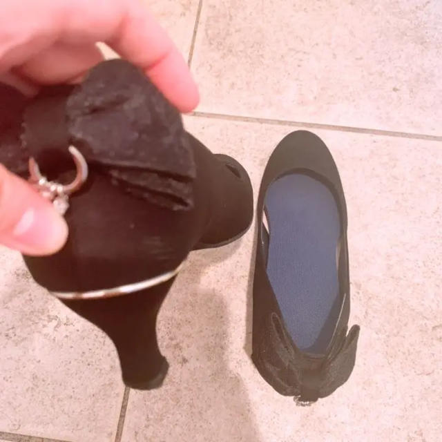 黒リボンパンプス レディースの靴/シューズ(ハイヒール/パンプス)の商品写真
