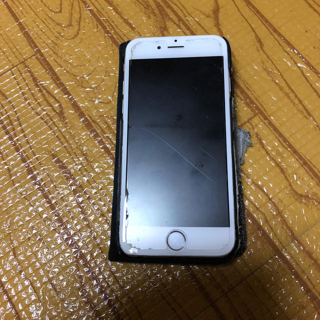 iPhone - アイホン6本体の通販 by ゴクウ&ベジータ's shop｜アイフォーンならラクマ