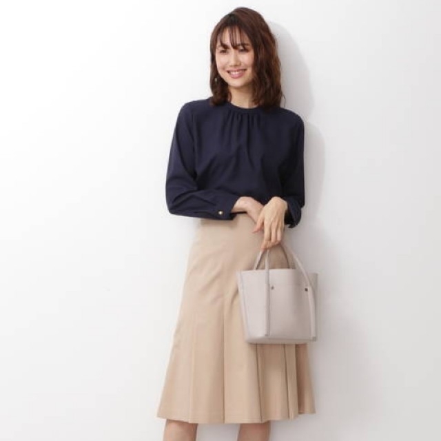 NATURAL BEAUTY BASIC(ナチュラルビューティーベーシック)のNATURAL BEAUTY BASIC　スタンドネックブラウス レディースのトップス(シャツ/ブラウス(長袖/七分))の商品写真