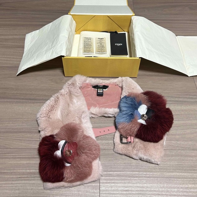 フェンディ fendi ファー マフラー 花 フラワー 毛皮 ストール 【あす