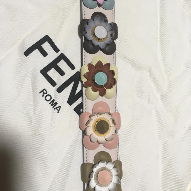 FENDI ストラップユー