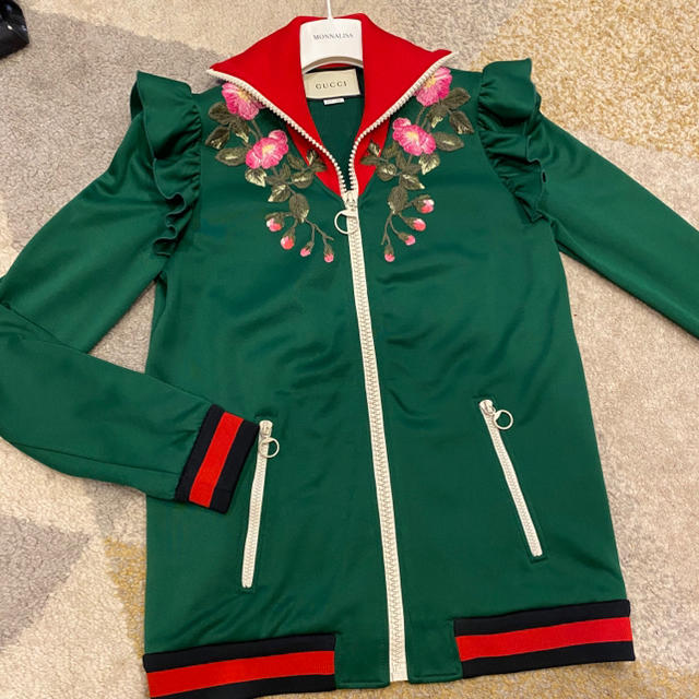 日本未発売】 Gucci - 新品同様☆グッチ gucci 刺繍 ロゴ ジャージ 花