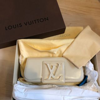 ルイヴィトン(LOUIS VUITTON)のヴィトン　ポシェット ソービー モノグラムヴェルニ クラッチバッグ レザー (クラッチバッグ)