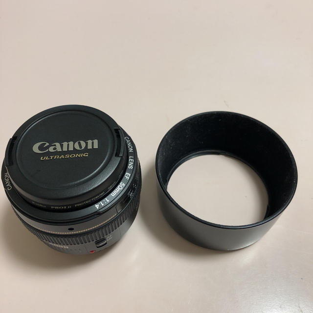 キャノンの単焦点レンズEF 50mm 1:1.4 美品