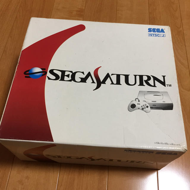 SEGA(セガ)のセガサターン 本体 未使用に近い エンタメ/ホビーのゲームソフト/ゲーム機本体(家庭用ゲーム機本体)の商品写真