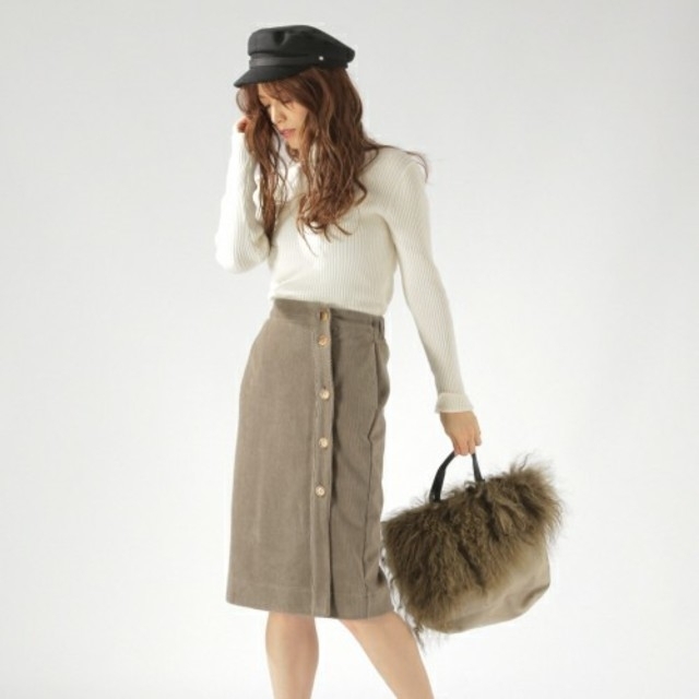 BAYFLOW(ベイフロー)のベイフロー コーデュロイタイトスカート レディースのスカート(ひざ丈スカート)の商品写真
