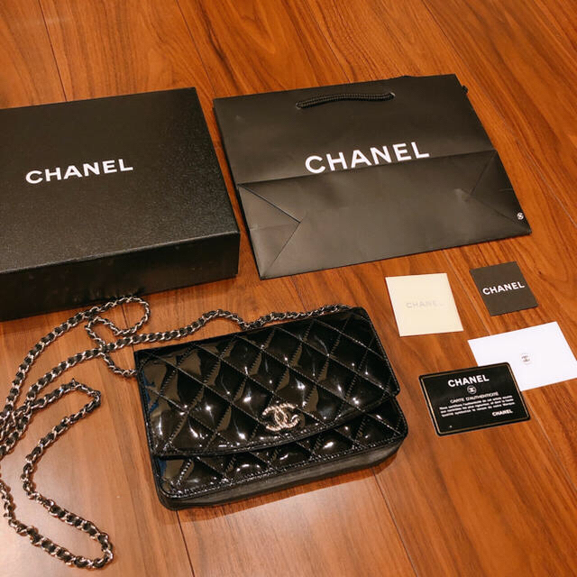 正規取扱店】 CHANEL シャネルチェーンウォレット エナメル 美品