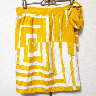 ミニマム(MINIMUM)の美品、minimum minimum(ミニマム ミニマム)のスカート(ひざ丈スカート)