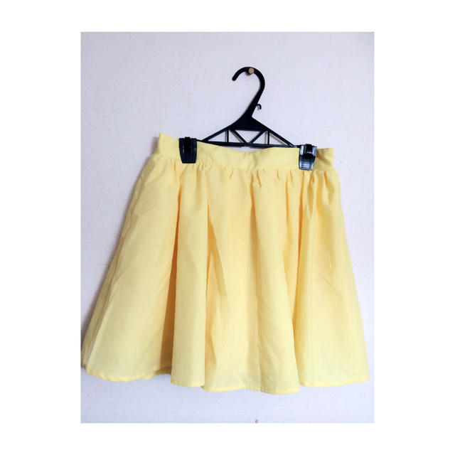 SPINNS(スピンズ)の黄色 ＊ フレアスカート レディースのスカート(ミニスカート)の商品写真