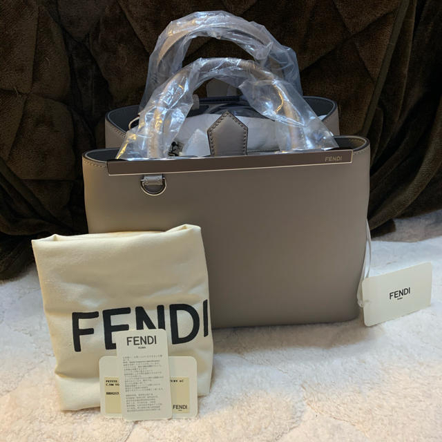 FENDI(フェンディ)のA♡様専用　新品！フェンディ プチ トゥージュール ショルダー付　ハンドバッグ  レディースのバッグ(ショルダーバッグ)の商品写真