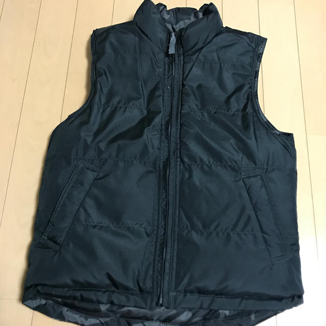 GAP Kids(ギャップキッズ)の130サイズ　ベスト GAP キッズ/ベビー/マタニティのキッズ服男の子用(90cm~)(ジャケット/上着)の商品写真