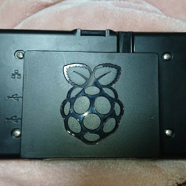 【購入者確定】【液晶付き】Raspberry Pi 3 スマホ/家電/カメラのPC/タブレット(PC周辺機器)の商品写真