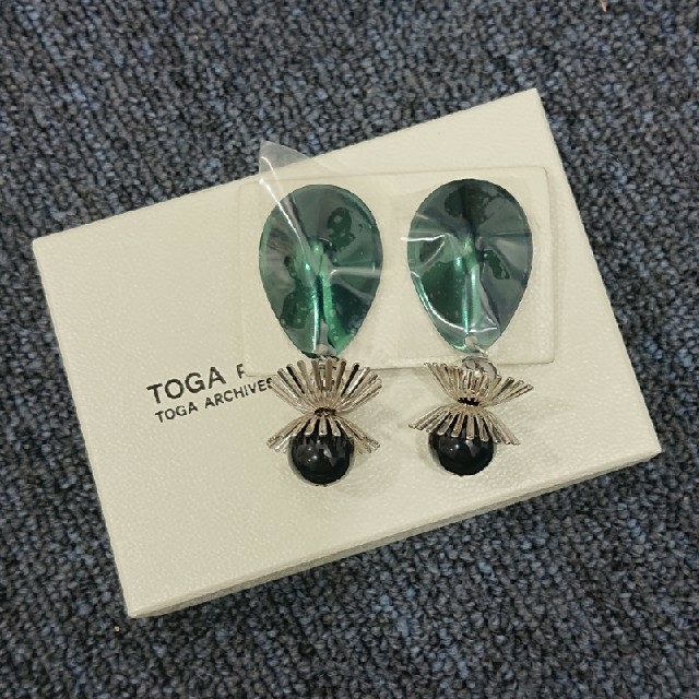 TOGA(トーガ)の予約品 TOGA PULLA イヤリング レディースのアクセサリー(イヤリング)の商品写真