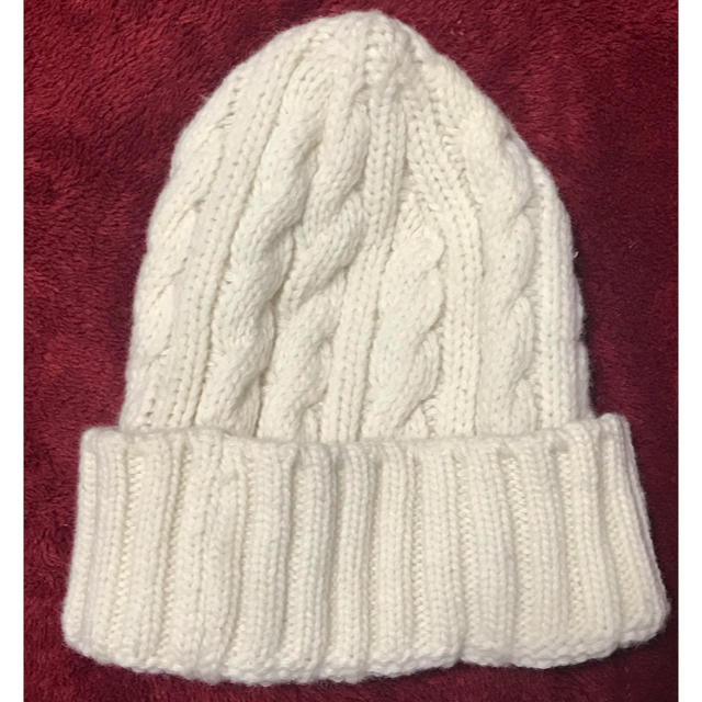 NEW ERA(ニューエラー)のニューエラ レディース ニット帽  白 アイボリーホワイト レディースの帽子(ニット帽/ビーニー)の商品写真