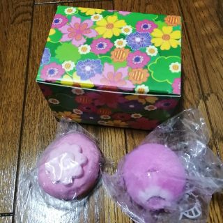 ラッシュ(LUSH)の【値下げ】ラッシュ　バスボム　2個セット
(入浴剤/バスソルト)