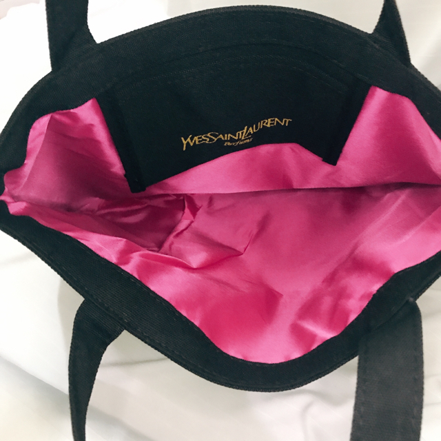 Yves Saint Laurent Beaute(イヴサンローランボーテ)の新品YSL イヴサンローラン  トートバッグ　ノベルティ　日本未発売 レディースのバッグ(トートバッグ)の商品写真