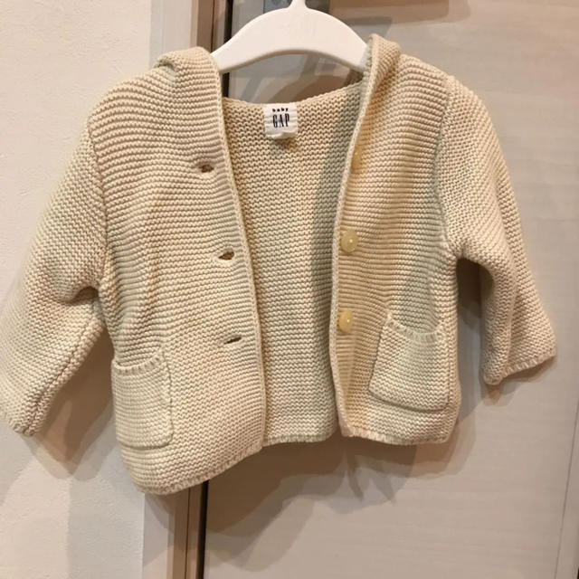 babyGAP(ベビーギャップ)のGAP ベビー くま耳カーディガン キッズ/ベビー/マタニティのベビー服(~85cm)(カーディガン/ボレロ)の商品写真