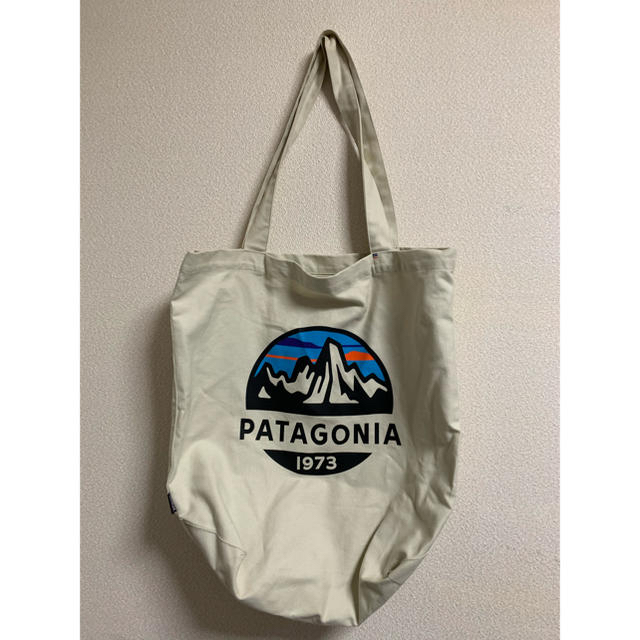 patagonia(パタゴニア)のパタゴニア  トートバッグ　縦長 レディースのバッグ(トートバッグ)の商品写真