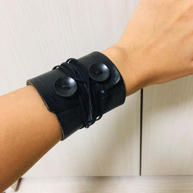 ATTACHIMENT - アタッチメント バングル レザー アクセサリー メンズ