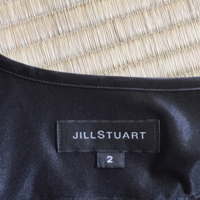 JILLSTUART(ジルスチュアート)のブラック ワンピース レディースのワンピース(ひざ丈ワンピース)の商品写真