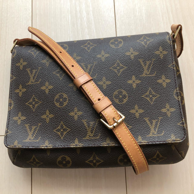 LOUIS VUITTON(ルイヴィトン)のLOUIS VUITTONミュゼットタンゴ    ショルダーバッグ レディースのバッグ(ショルダーバッグ)の商品写真