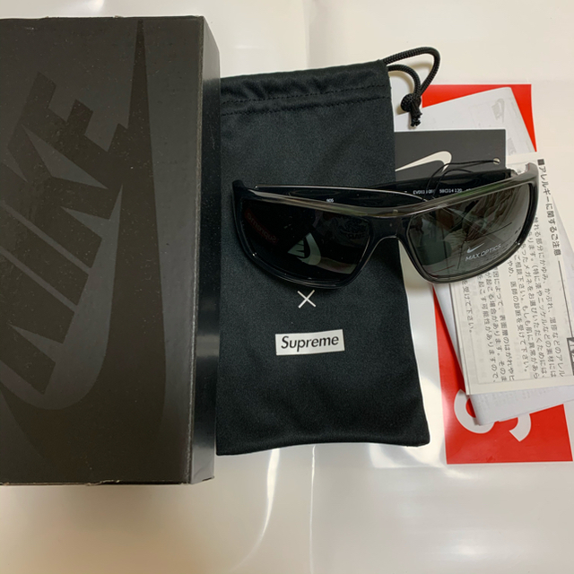 NIKE supreme サングラス 2