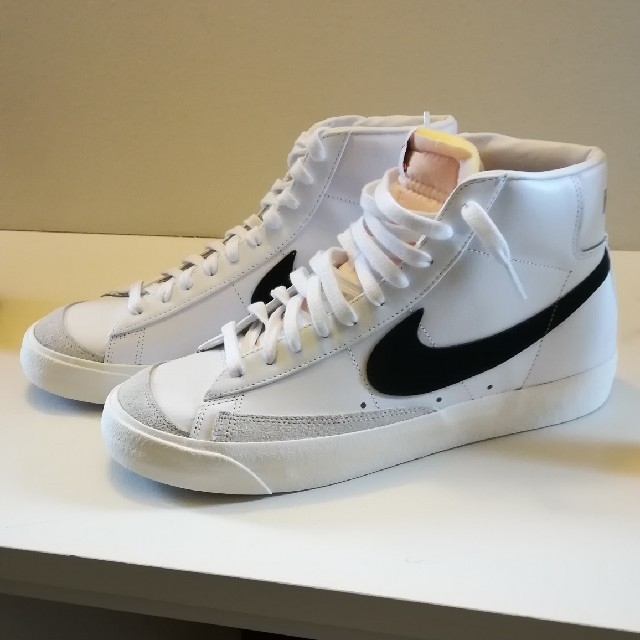 黒白NIKE BLAZER MID '77 VNTG BQ6806-100靴/シューズ - スニーカー