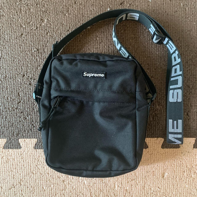 Supreme 18SS Shoulder Bag