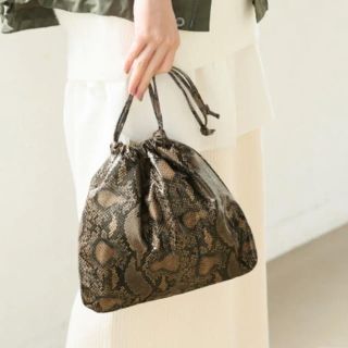 トゥデイフル パイソン ショルダーバッグ(レディース)の通販 37点 ... 専用Todayful Python bucket bag パイソン バッグ 巾着
