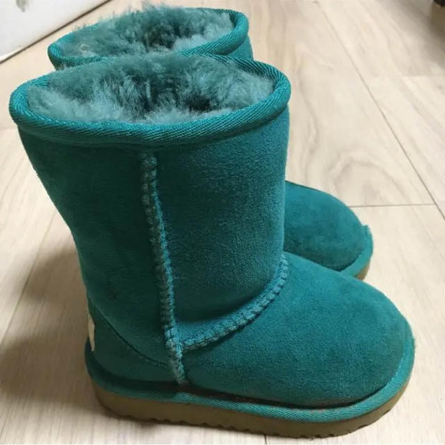 UGG(アグ)のUGG キッズブーツ 15cm アグ　ブーツ キッズ/ベビー/マタニティのキッズ靴/シューズ(15cm~)(ブーツ)の商品写真